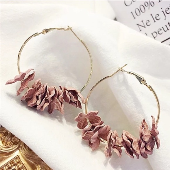 🔴𝟱/$𝟮𝟬🔴𝗖𝗟𝗘𝗔𝗥𝗔𝗡𝗖𝗘 Pink Earrings NEW - Picture 10 of 10